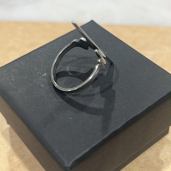 Stainless Steel Heartbeat Ring - Picture 7 of 9